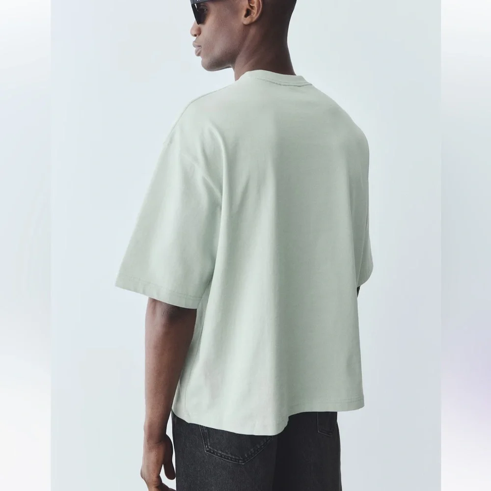Men's Light Green T-Shirt H&M OVERSIZED-FIT T-SHIRT - Picture 4 of 8